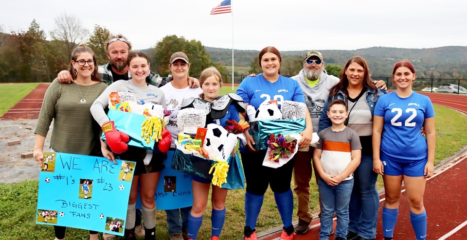 Girls soccer seniors (9/2023)