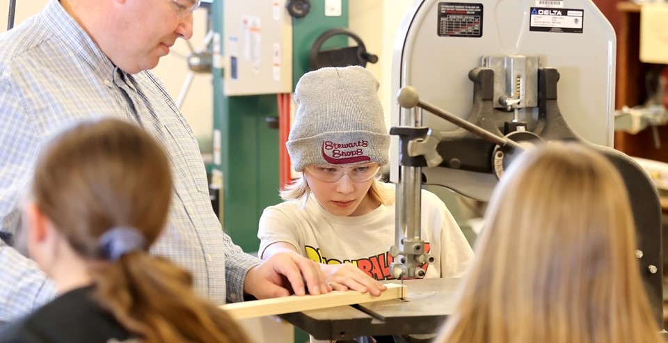 Student in technology class (1/2025)