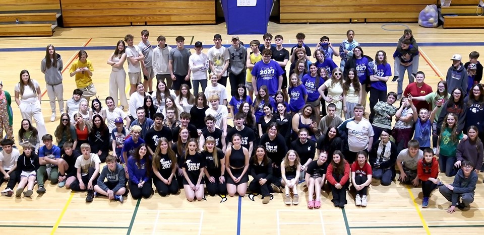 Grades 7-12 group picture (4/2025)